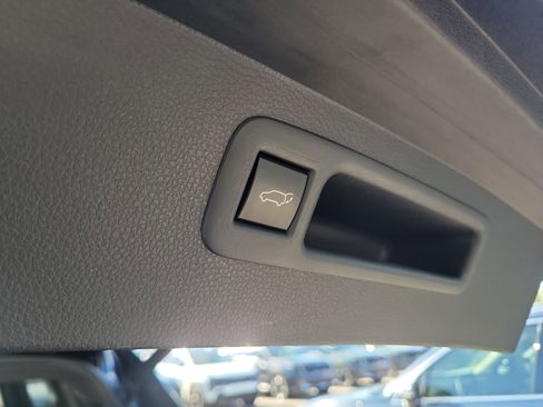 Used 2023 Toyota Highlander XSE FWD image 15