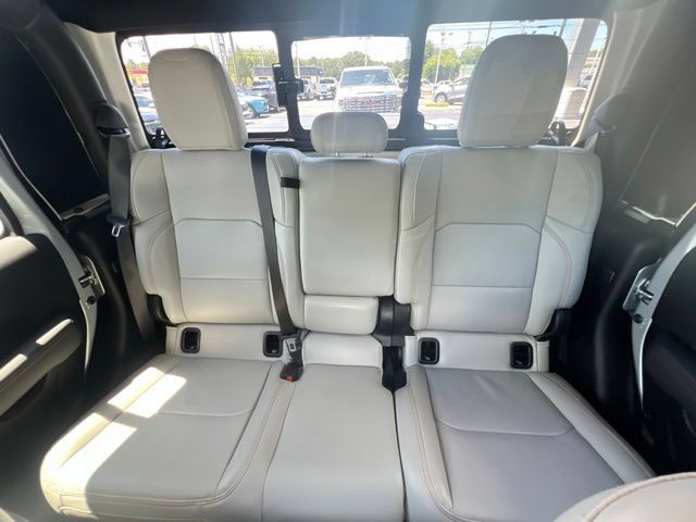 Used 2023 Jeep Gladiator Mojave w/ Cold Weather Group AWD/4WD image 22