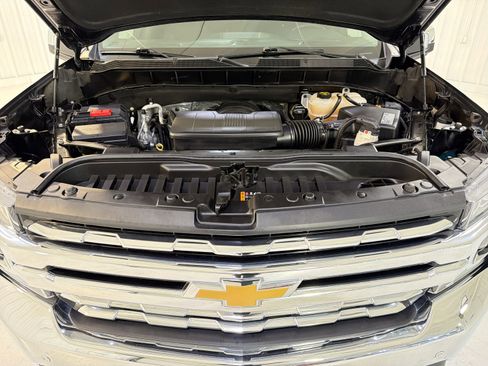 Used 2021 Chevrolet Silverado 1500 LTZ w/ Z71 Off-Road Package image 29