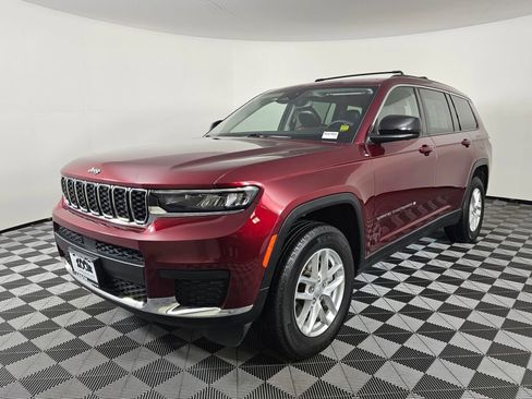Used 2023 Jeep Grand Cherokee L Laredo image 7