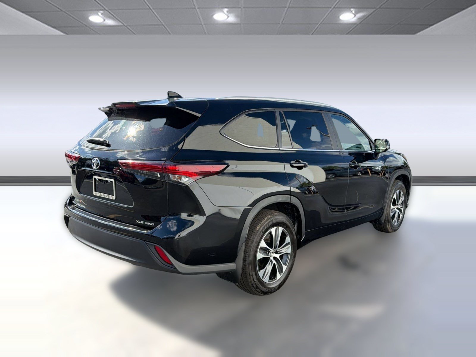 Used 2026 Toyota Highlander XLE AWD/4WD image 9