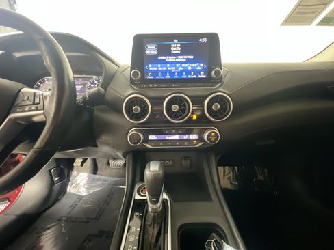Used 2022 Nissan Sentra SR w/ SR Premium Package FWD image 25