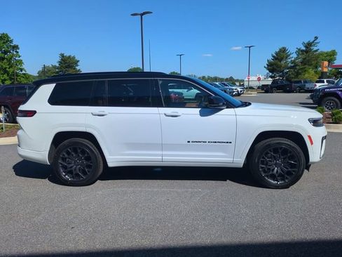 New 2026 Jeep Grand Cherokee L Summit AWD/4WD image 3