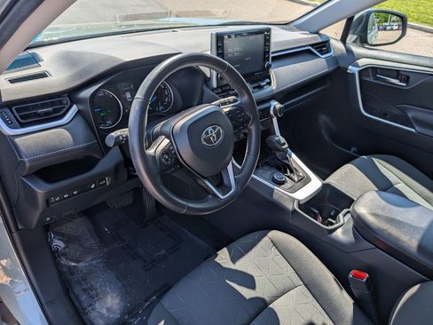 Used 2022 Toyota RAV4 XLE w/ Convenience Package AWD/4WD image 17
