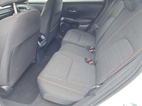 Certified 2025 Honda HR-V Sport image 28