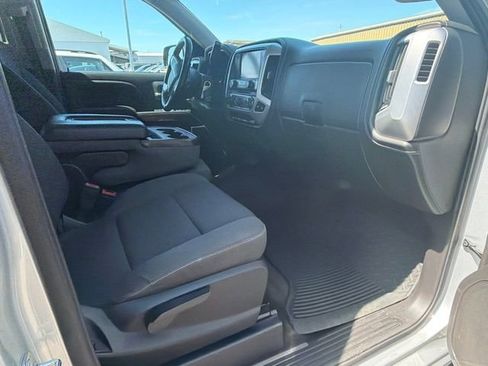 Used 2018 GMC Sierra 1500 SLE AWD/4WD image 9