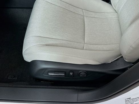 Used 2025 Honda Accord SE image 9