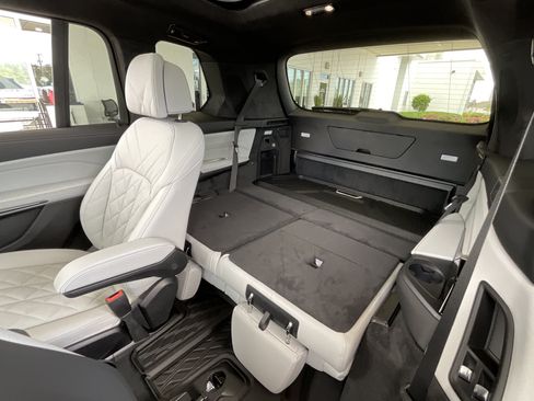 New 2027 BMW X7 xDrive40i w/ M Sport Package AWD/4WD image 31