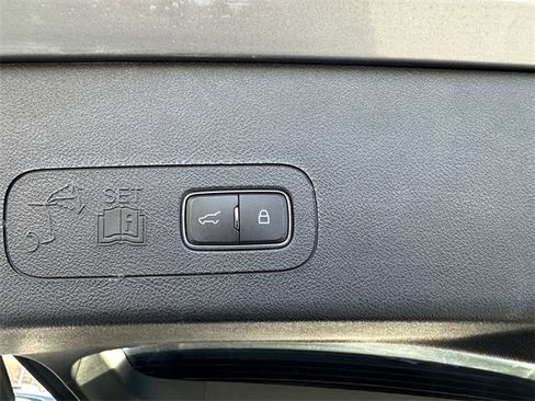 Certified 2023 Lincoln Aviator AWD w/ Premium Package image 33