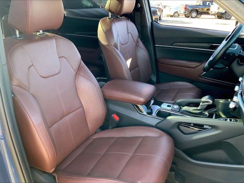 Used 2023 Kia Telluride SX image 7