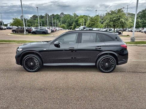 Used 2025 Mercedes-Benz GLC 350e 4MATIC image 5