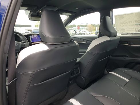 New 2026 Toyota Camry SE image 9