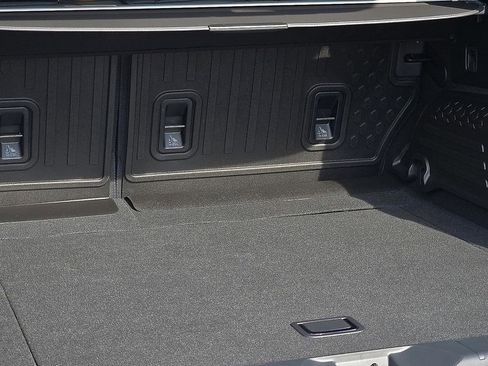 Certified 2025 Subaru Outback Wilderness image 9