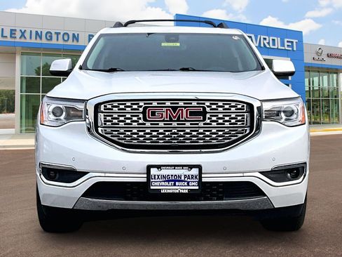 Used 2019 GMC Acadia Denali w/ Technology Package image 3