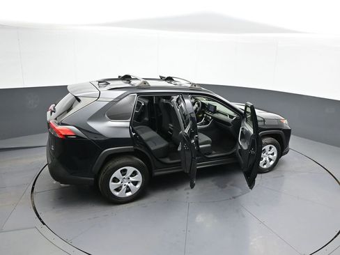 Used 2019 Toyota RAV4 LE image 43