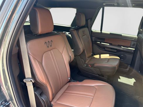 Used 2023 Ford Expedition King Ranch RWD image 17