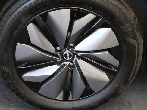 Used 2024 Nissan Ariya FWD image 11