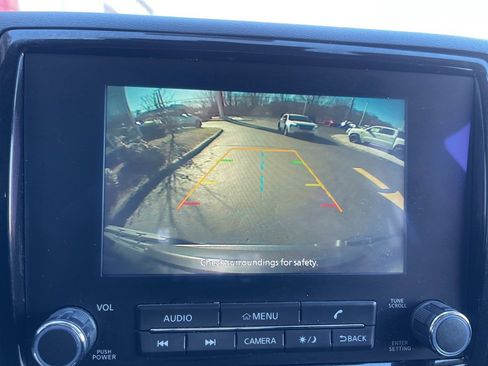 Used 2022 Nissan Frontier SV image 13