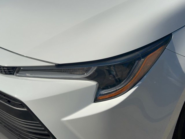 Used 2025 Toyota Corolla LE FWD image 10