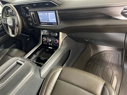 Used 2021 GMC Yukon Denali w/ Denali Premium Package image 40