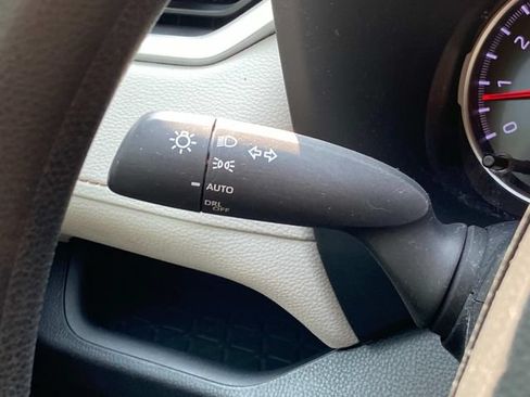 Used 2022 Toyota RAV4 XLE w/ Convenience Package AWD/4WD image 21