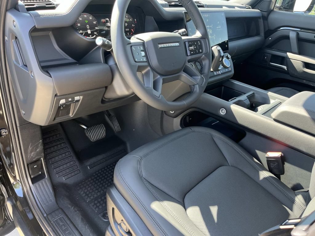 New 2026 Land Rover Defender 110 S AWD/4WD image 11