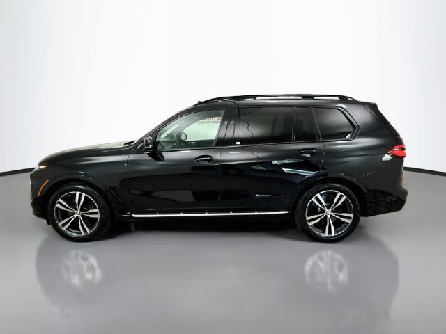 Used 2026 BMW X7 xDrive40i w/ M Sport Package AWD/4WD image 4