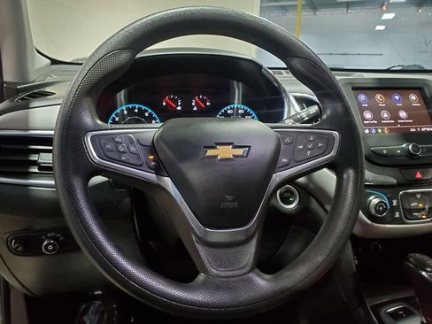 Used 2020 Chevrolet Equinox LS w/ LS Convenience Package image 25