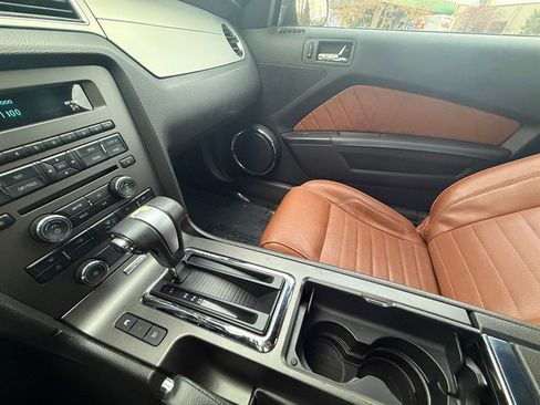 Used 2010 Ford Mustang GT image 18