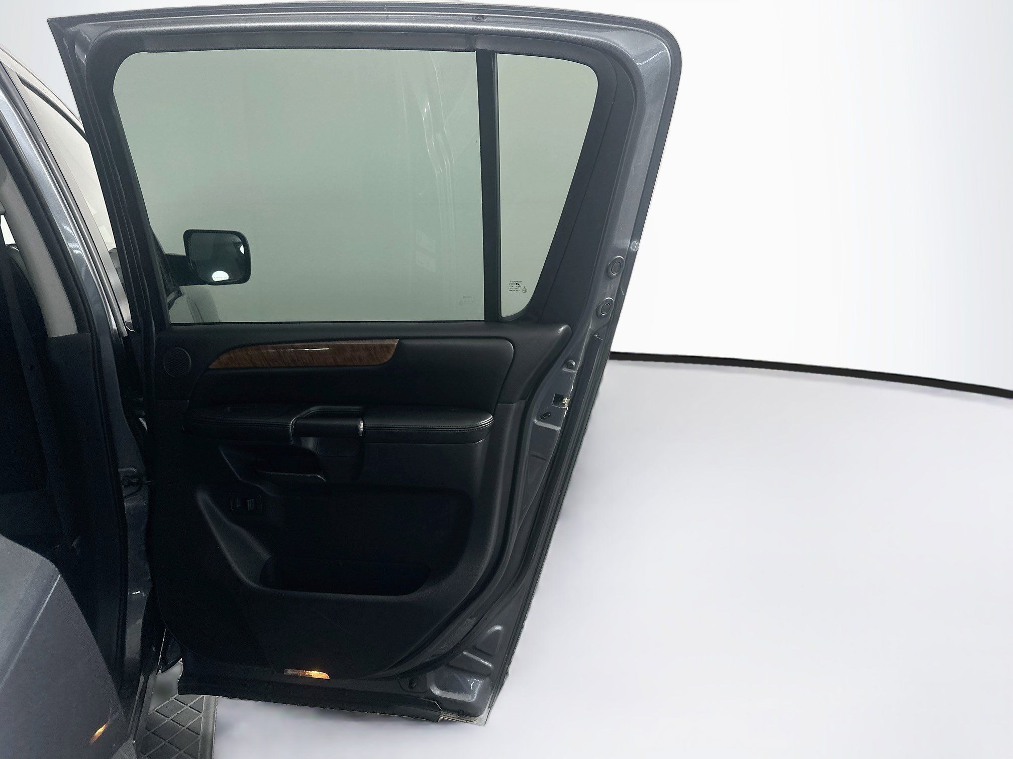Used 2014 Nissan Armada SL RWD image 30