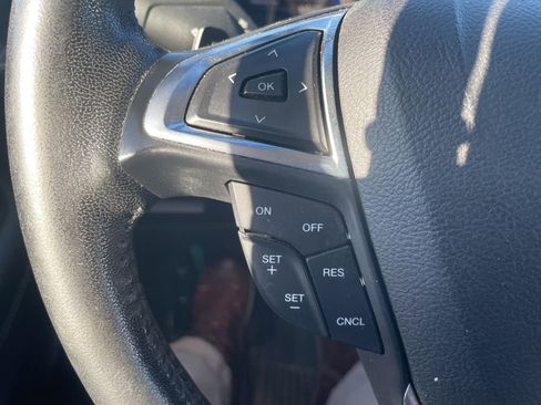 Used 2017 Ford Edge Titanium w/ Equipment Group 301A AWD/4WD image 18