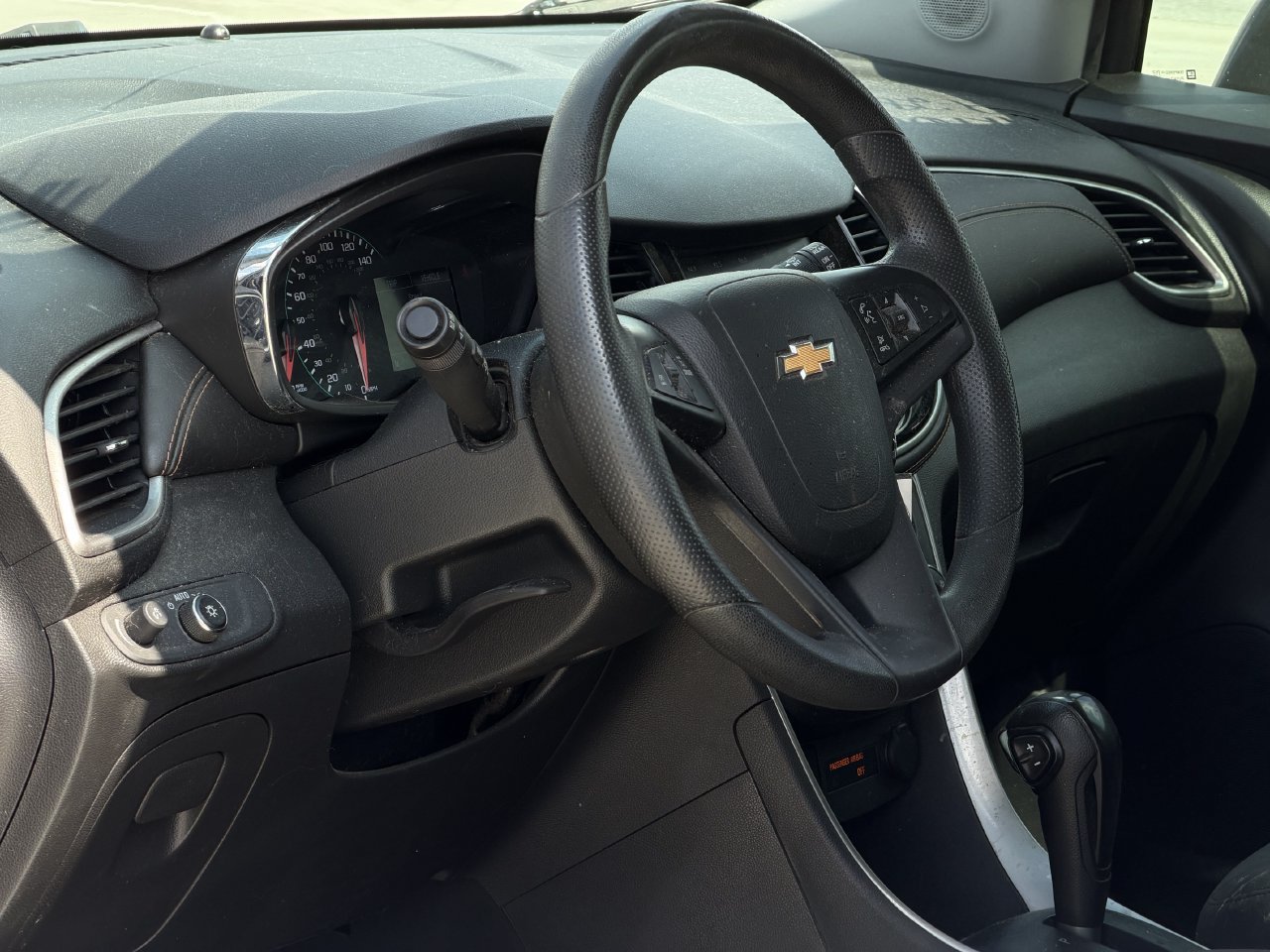 Used 2020 Chevrolet Trax LS w/ Tint and Cruise Package FWD image 10