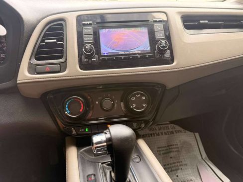 Used 2016 Honda HR-V LX image 15
