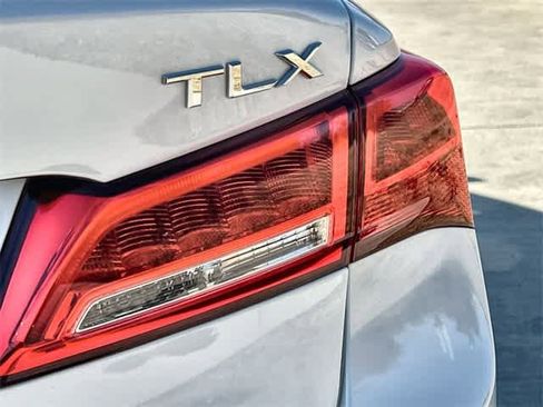 Used 2020 Acura TLX image 8