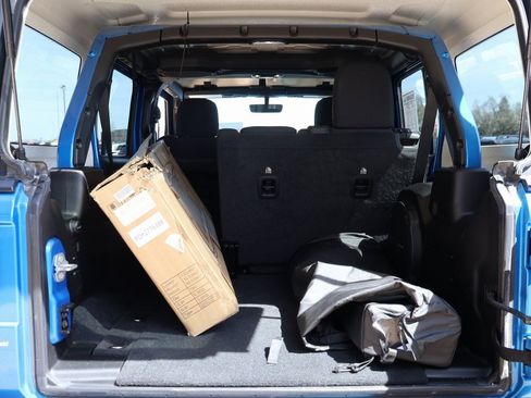 Used 2023 Jeep Wrangler Unlimited Rubicon w/ Cold Weather Group image 15