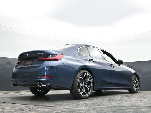 Used 2025 BMW 330i Sedan w/ M Sport Package RWD image 26