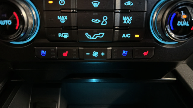 Used 2019 Ford F150 Raptor w/ Equipment Group 802A Luxury AWD/4WD image 28