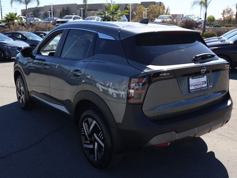 New 2026 Nissan Kicks SV image 6