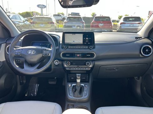 Used 2023 Hyundai Kona Limited AWD/4WD image 31