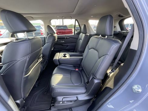 Used 2025 Honda Pilot Touring image 25