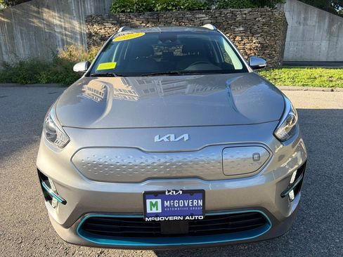 Certified 2022 Kia Niro EX Premium w/ Cold Weather Package FWD image 9