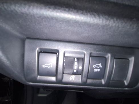 Used 2023 Subaru Outback Limited image 11