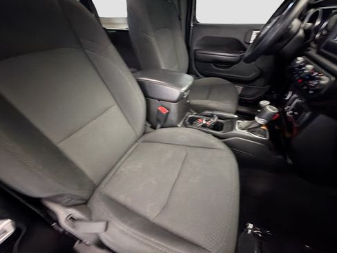 Used 2020 Jeep Wrangler Sport AWD/4WD image 14