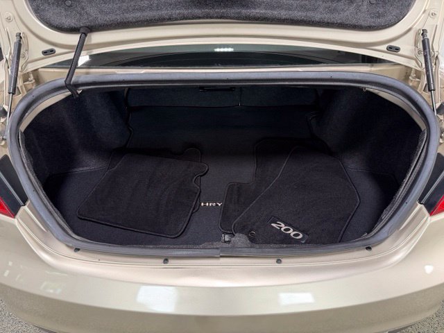 Used 2013 Chrysler 200 Touring FWD image 9
