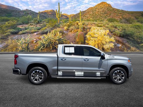 Used 2024 Chevrolet Silverado 1500 High Country RWD image 3