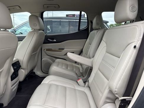 Used 2019 GMC Acadia Denali w/ LPO, Floor Liner Package FWD image 11