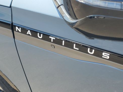 New 2026 Lincoln Nautilus Reserve AWD/4WD image 8