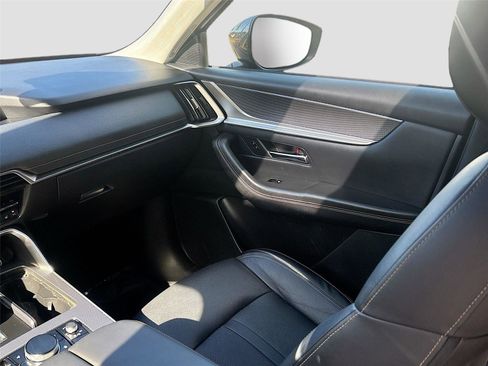 Used 2024 MAZDA CX-90 3.3 Turbo w/ Preferred Plus image 27