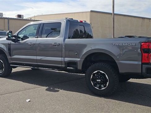 Used 2025 Ford F250 Lariat w/ Lariat Ultimate Package image 6