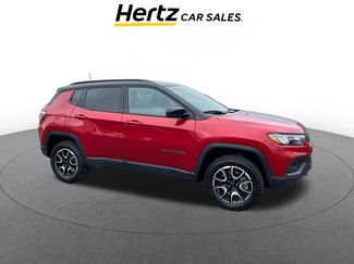 Used 2025 Jeep Compass Trailhawk video 1
